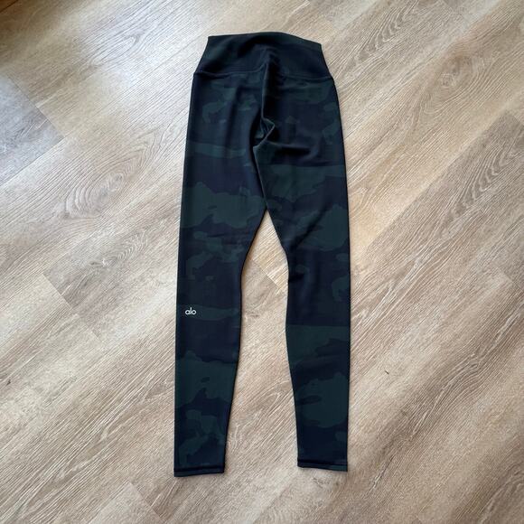 Alo High-Waist Camo Vapor Legging - Size M - Picture 2 of 8
